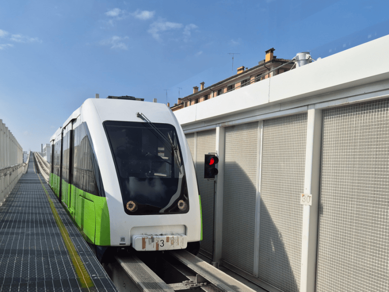 Le Marconi Express de Bologne : cas d’école d’un &laquo;&nbsp;gadgetbahn&nbsp;&raquo; aux allures de catastrophe&nbsp;industrielle