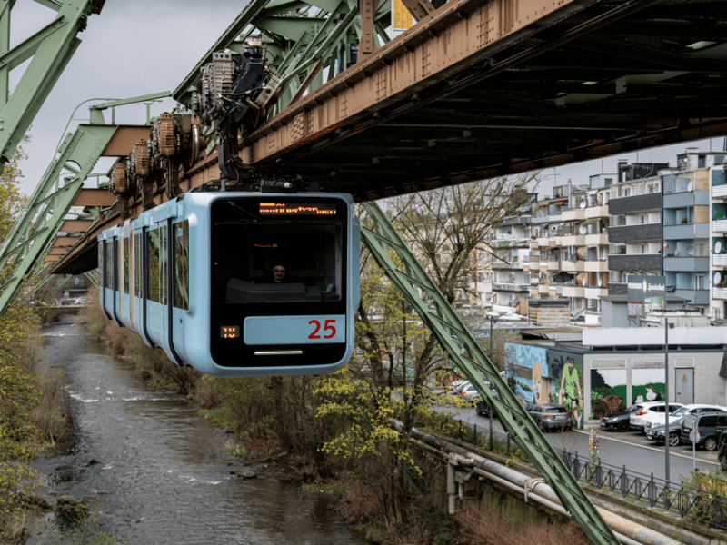Le Schwebebahn de Wuppertal : un OVNI dans le monde des&nbsp;transports